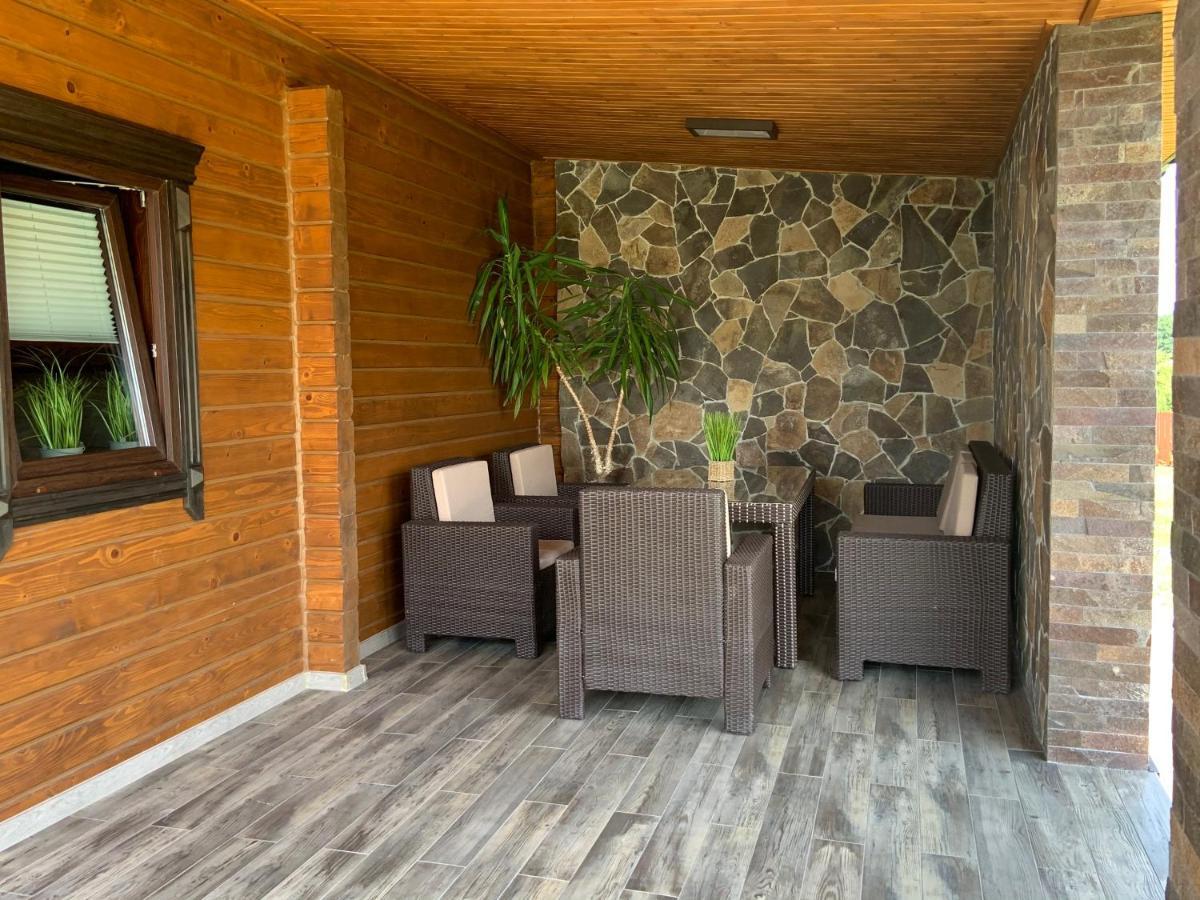 Villa Family House Truskavets Modrjacsi Kültér fotó